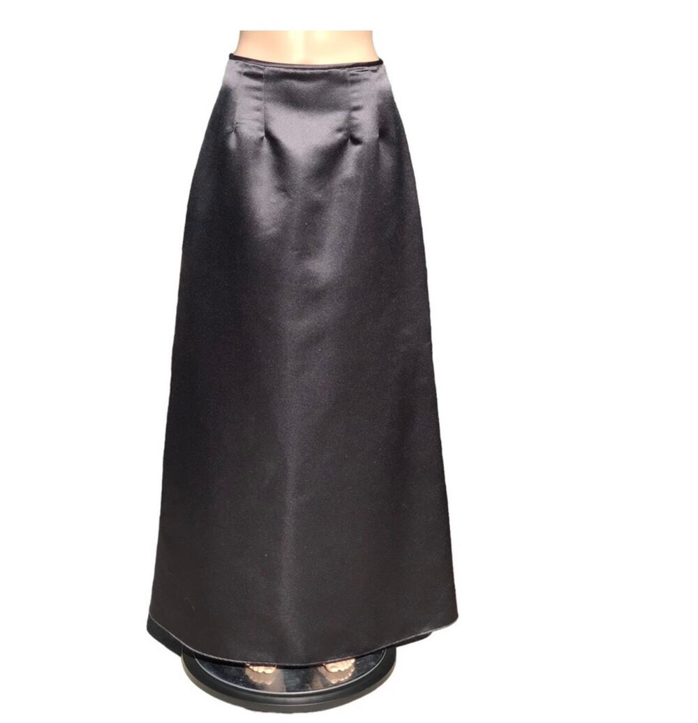 Scott McClintock skirt